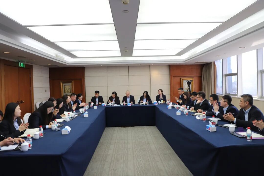 0-全员坐齐.JPG